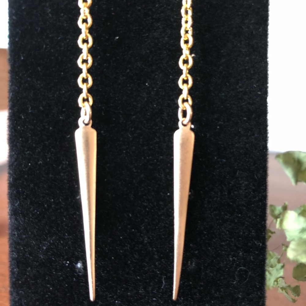 Standout Earrings - Picture 5 of 5